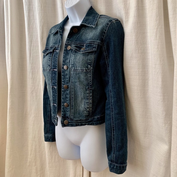 EUC- American Rag Dark/Distressed Denim Jacket! - Picture 4 of 6